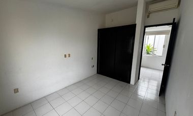 CASA EN VENTA EN FRACCIONAMIENTO GALAXIA | ARLETTE FLORES