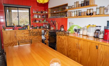 Venta de hermosa parcela de 10.000 m2, con 3 cabañas, agua de riego. Sector Mamalluca, Vicuña. $180 millones.