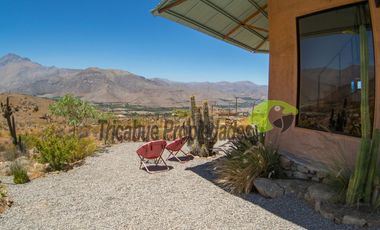 Venta de hermosa parcela de 10.000 m2, con 3 cabañas, agua de riego. Sector Mamalluca, Vicuña. $180 millones.