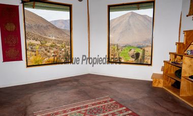Venta de hermosa parcela de 10.000 m2, con 3 cabañas, agua de riego. Sector Mamalluca, Vicuña. $180 millones.