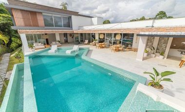 VEN A DISFRUTAR ALQUILO EXCLUSIVA FINCA VILLA LINA LLAMANOS AL3219317072 CONTAMOS CON LA MEJOR DOTACION TE ESPERAMOS..