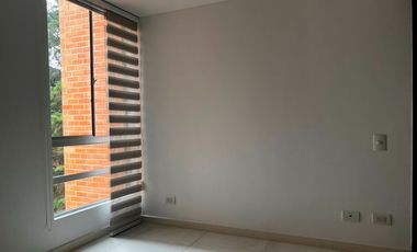 47305 Apartamento en Arriendo Loma del Barro