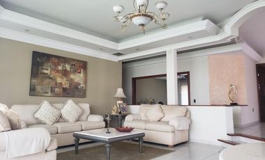 VENDO CASA RESIDENCIAL EN COSTA DE ORO