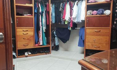 VENDO CASA RESIDENCIAL EN COSTA DE ORO