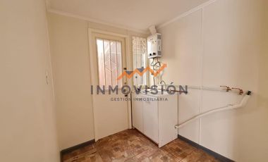 VENDE!! Acogedora casa recién remodelada, Sector Fundo del Carmen.