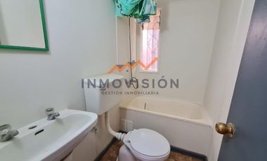 VENDE!! Acogedora casa recién remodelada, Sector Fundo del Carmen.