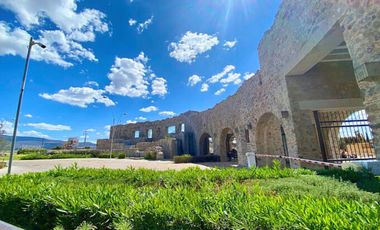 Lote para 33 viviendas con campo de golf, viñedos, en venta, San Miguel de Allende.