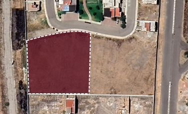 Lote para 33 viviendas en comunidad con campo de golf, en venta, San Miguel de Allende.