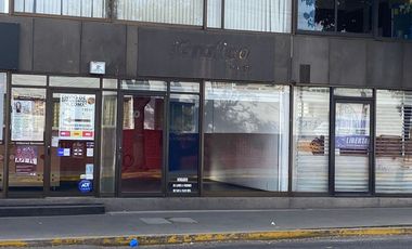 En RENTA… Local Comercial. Ubicado a 3 cuadras de Los Portales en la Ciudad de Toluca