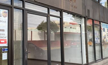 En RENTA… Local Comercial. Ubicado a 3 cuadras de Los Portales en la Ciudad de Toluca