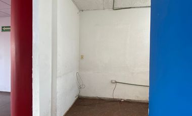 En RENTA… Local Comercial. Ubicado a 3 cuadras de Los Portales en la Ciudad de Toluca