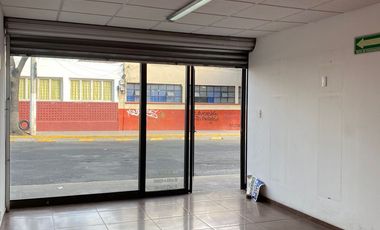 En RENTA… Local Comercial. Ubicado a 3 cuadras de Los Portales en la Ciudad de Toluca