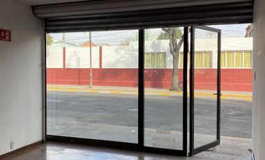 En RENTA… Local Comercial. Ubicado a 3 cuadras de Los Portales en la Ciudad de Toluca