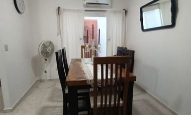 Casa en excelente estado estético en el Fracc. Las Vegas ll. Cerca de Aurrera