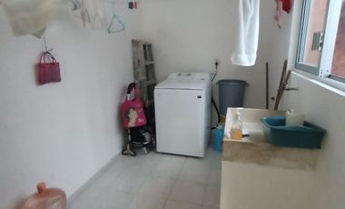 Casa en excelente estado estético en el Fracc. Las Vegas ll. Cerca de Aurrera