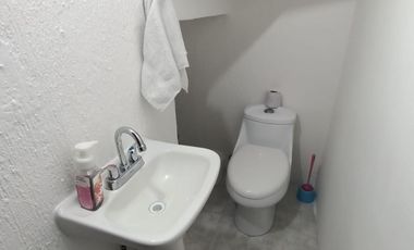 Casa en excelente estado estético en el Fracc. Las Vegas ll. Cerca de Aurrera