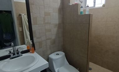 Casa en excelente estado estético en el Fracc. Las Vegas ll. Cerca de Aurrera