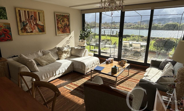 Hermoso departamento primera linea al Rio Calle Calle