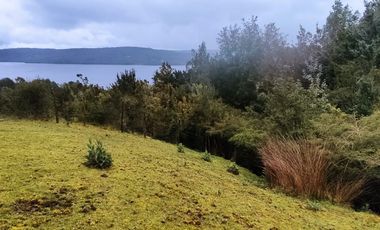 Parcela  con borde Lago Natri de 2,52 há. Sector Miraflores, Chonchi, Chiloé