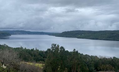 Parcela  con borde Lago Natri de 2,52 há. Sector Miraflores, Chonchi, Chiloé