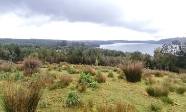 Parcela  con borde Lago Natri de 2,52 há. Sector Miraflores, Chonchi, Chiloé
