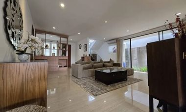For Sale Luxurious Well-Maintained Fully Furnished House “Vinoti Living” in Elite Housing Denpasar Teras Ayung Housing East Denpasar