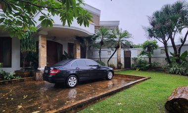 Dijual Rumah Siap huni di Pondok Indah Sekolah Kencana Ada Pool
