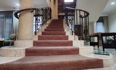 Dijual Rumah Siap huni di Pondok Indah Sekolah Kencana Ada Pool
