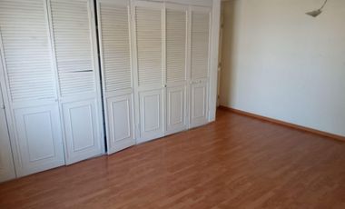 CASA EN FRECCIONAMIENTO CON VIGILANCIA Y JARDIN