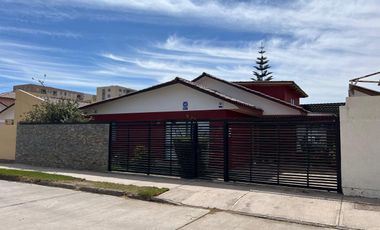 HERMOSA CASA EN CONDOMINIO EXCLUSIVO