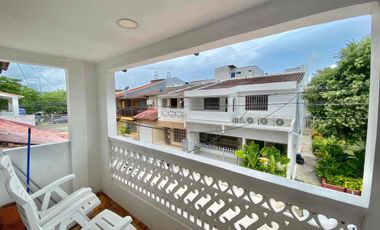 VENDO CASA EN MANGA - 200 MTS2 CONSTRUIDOS