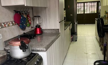VENDO CASA EN MANGA - 200 MTS2 CONSTRUIDOS