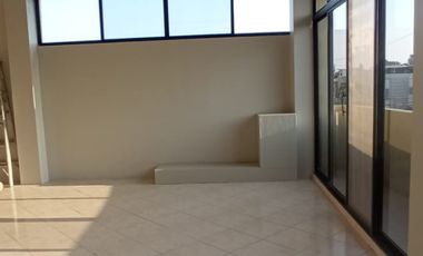 Alquilo departamento en Entre Ríos - segundo piso