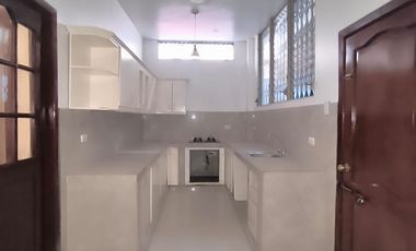 Vendo Casa Esquinera  Cdla. Alborada 6 Etapa