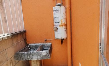 PRECIOSA CASA EN MORELOS CON POSESION.