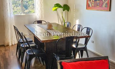 Leon Propiedades vende parcela con casa en Fundo Alhué, Curacaví.