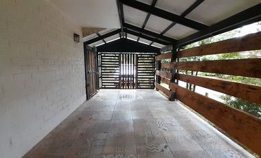 Venta Casa 2 pisos en Villa El Bosque