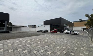 terreno comercial de alquiler en manta av.4nov 3825m2