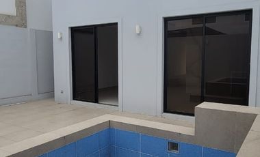 En venta lujosa y moderna casa en Isla Celeste, etapa Estribor, via a Samborondon