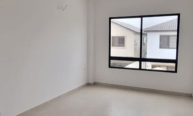 En venta lujosa y moderna casa en Isla Celeste, etapa Estribor, via a Samborondon