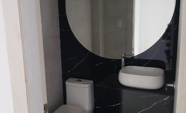 En venta lujosa y moderna casa en Isla Celeste, etapa Estribor, via a Samborondon