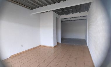 LOCALES COMERCIALES EN RENTA EN LA SALIDA A QUIROGA $5,000