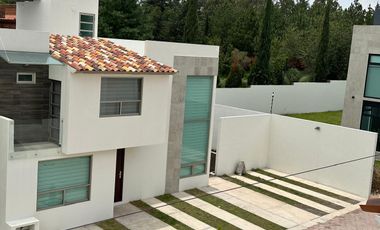 VENTA DE CASA NUEVA EN TOLUCA - CACALOMACAN