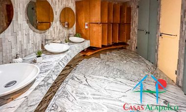 ¡Gran oportunidad! Departamento de playa para restaurar. Con vista lateral al mar