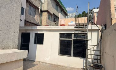 Casa En Atizapán,, 4 recamaras 2 Baños, a 3 calles de Av. Adolfo López Mateos