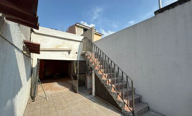 Casa En Atizapán,, 4 recamaras 2 Baños, a 3 calles de Av. Adolfo López Mateos