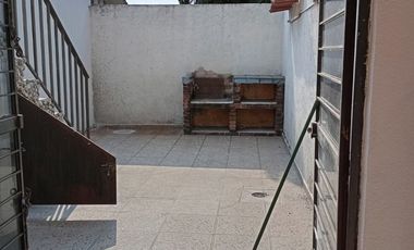 Casa En Atizapán,, 4 recamaras 2 Baños, a 3 calles de Av. Adolfo López Mateos