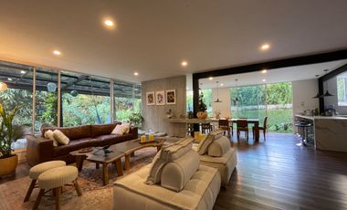 CASA DE 2 NIVELES EN VENTA, POBLADO SAN LUCAS