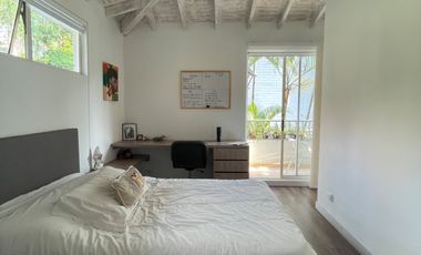 CASA DE 2 NIVELES EN VENTA, POBLADO SAN LUCAS
