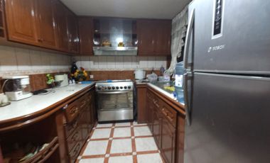 Casa de Tres Pisos en El Cercado de Arequipa en venta